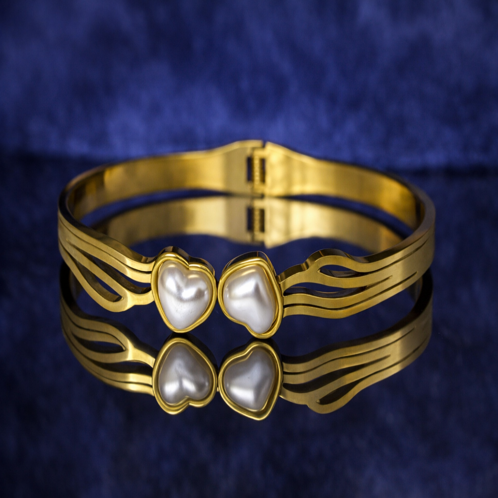 Amora Pearl Heart Bracelet