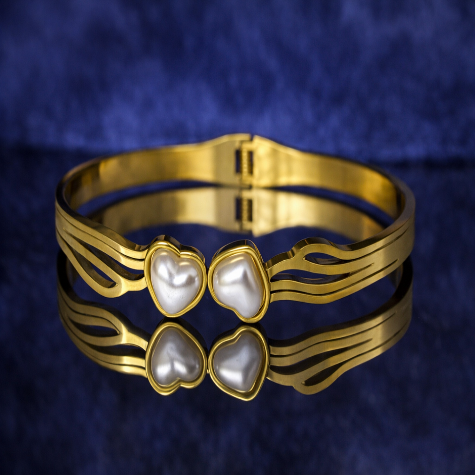 Amora Pearl Heart Bracelet