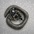 Midnight Bloom Brooch – Zevrra Luxe Edition