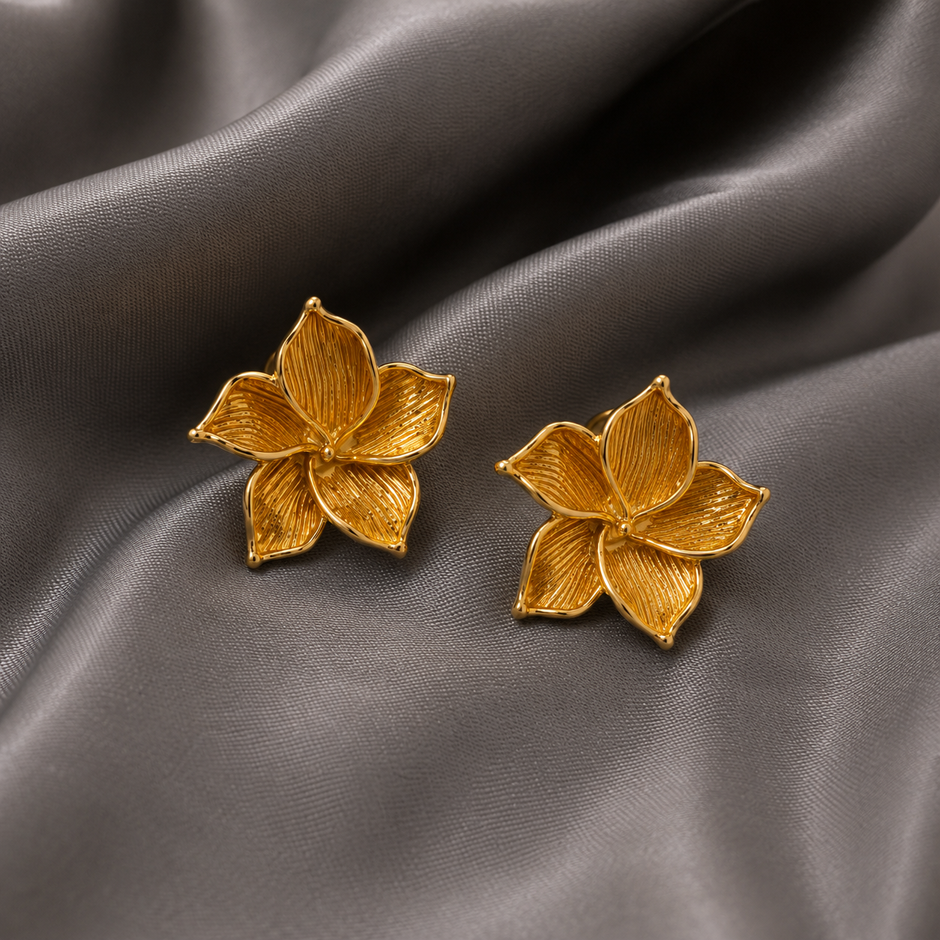 Sunlit Magnolia Studs