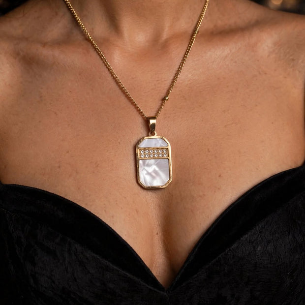 Lustra Diamond Gold chain and pendant