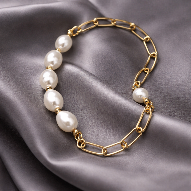 Gold Paperclip & Pearl Bracelet