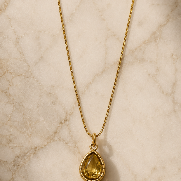 Auric Teardrop Chain and Pendant