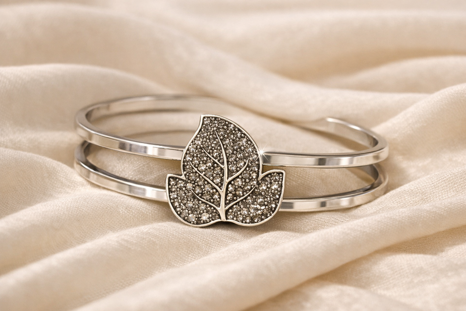 Eterna Leaf Anti‑Tarnish Bracelet