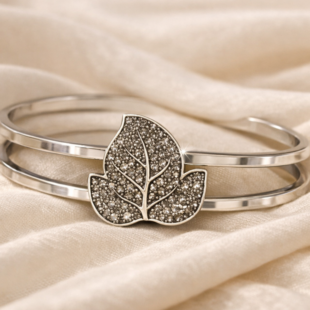 Eterna Leaf Anti‑Tarnish Bracelet