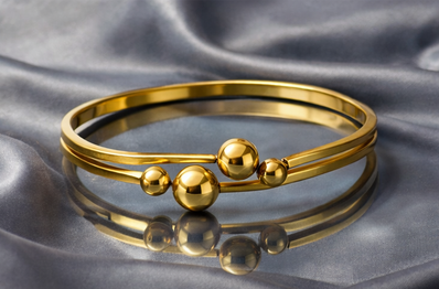 Aurora Gleam Gold Bangle