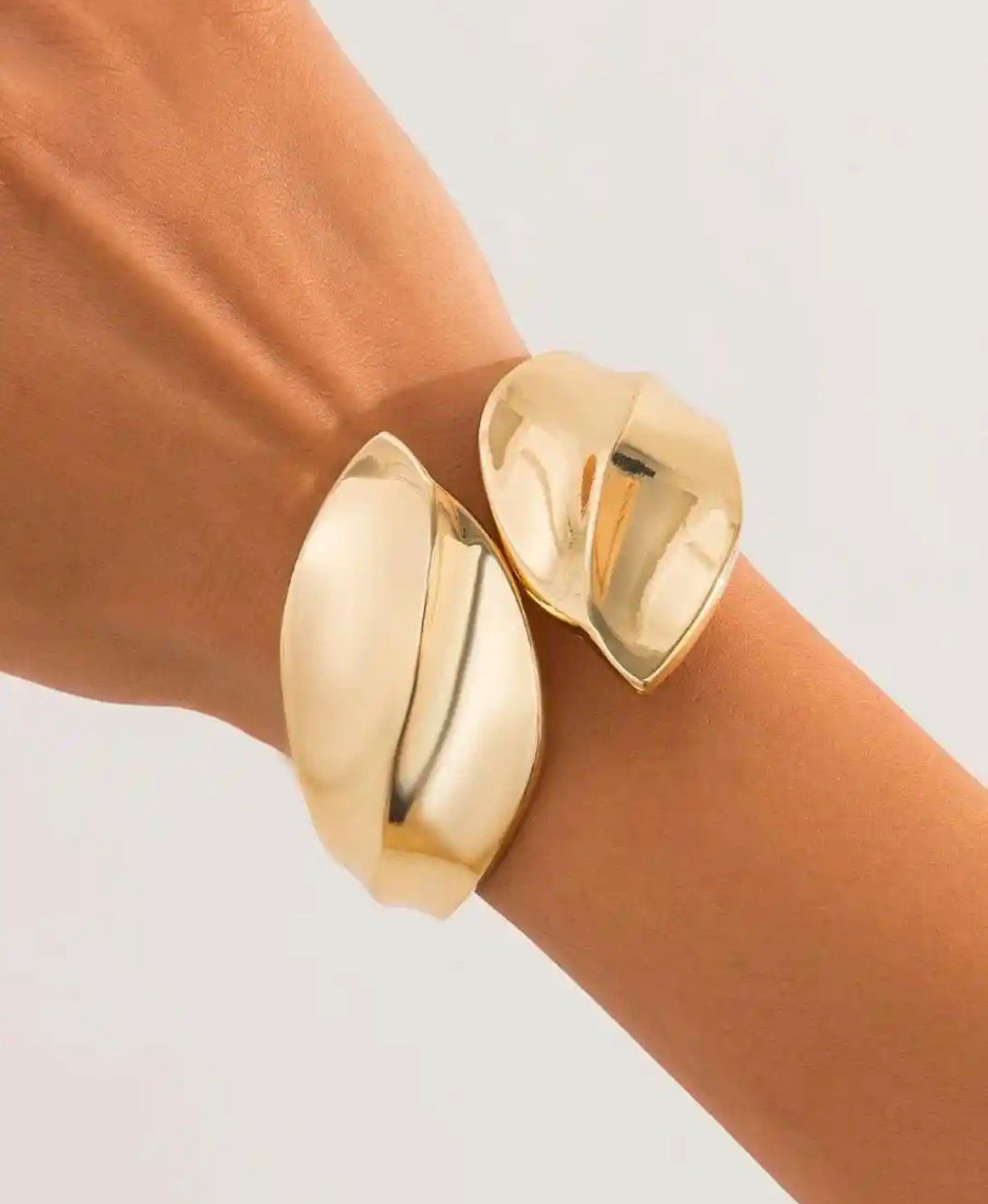 Zevrra leaf Petal Cuff Bangle